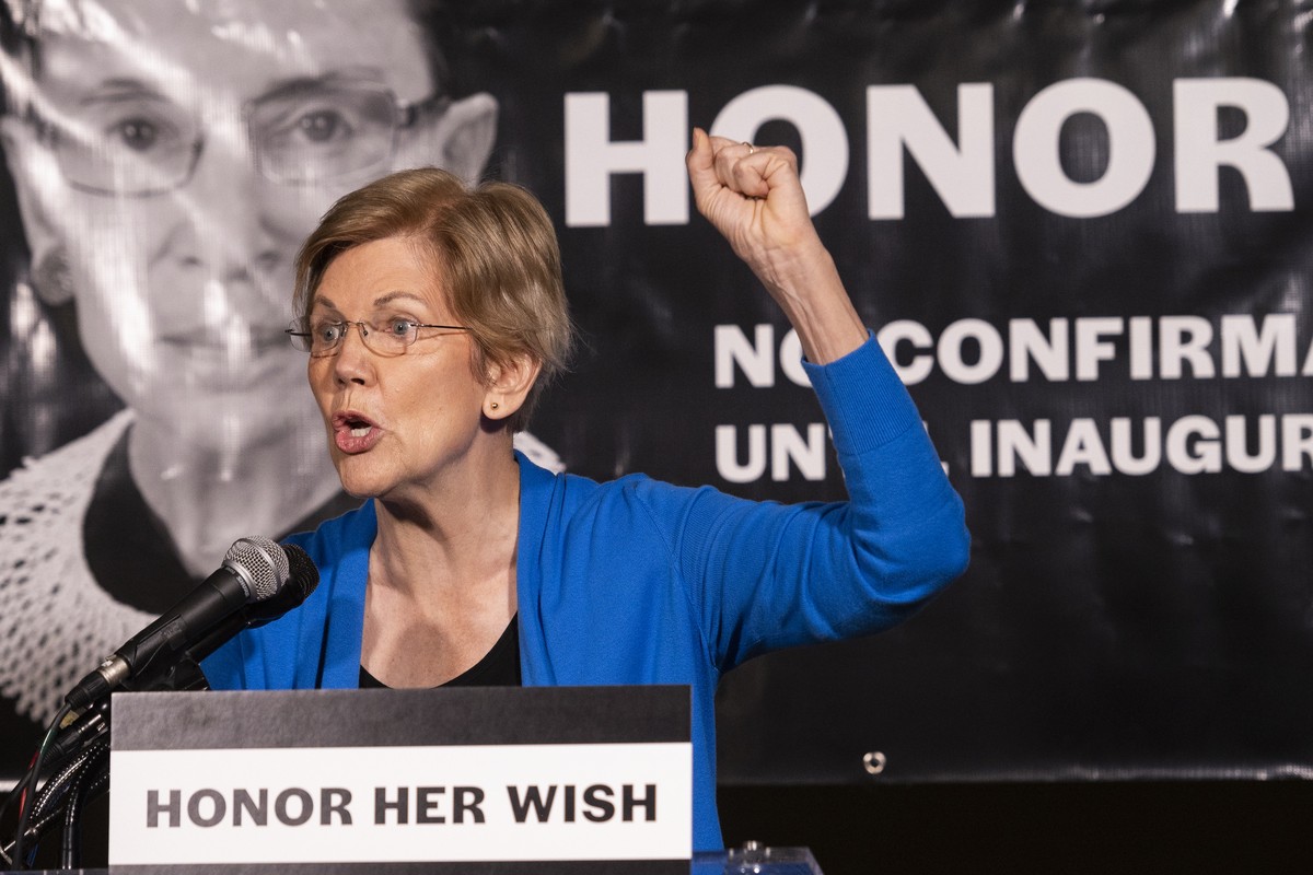 Sen. Elizabeth Warren, D-Mass., speaks at the Supreme Court to honor the late Justice Ruth Bader Ginsburg, in Washington, Saturday, Sept. 19, 2020. (AP Photo/Cliff Owen)