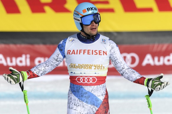 epa05787559 Patrick Kueng of Switzerland reacts in the finish area during the Men&#039;s Downhill race at the 2017 FIS Alpine Skiing World Championships in St. Moritz, Switzerland, 12 February 2017. E ...