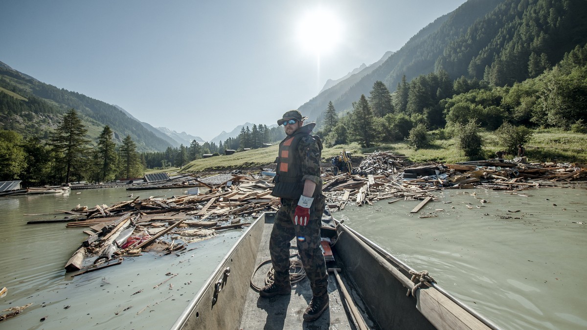 Caritas-und-Rotes-Kreuz-leiten-zweite-Phase-der-Blatten-Hilfe-ein