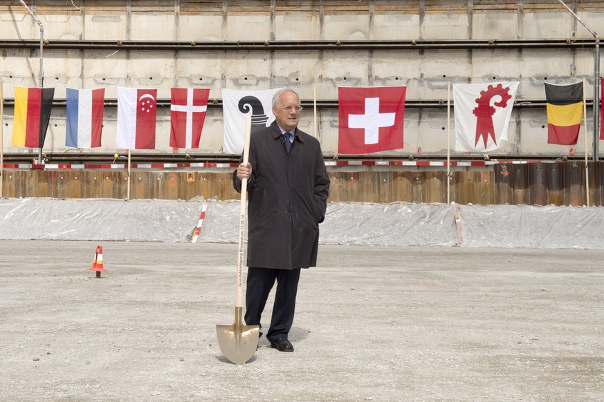 ZUR WAHL VON JOHANN SCHNEIDER-AMMANN ZUM BUNDESPRAESIDENT FUER DAS JAHR 2016 VOM MITTWOCH, 9. DEZEMBER 2015, STELLEN WIR IHNEN FOLGENDES BILDMATERIAL ZUR VERFUEGUNG - WEITERE BILDER FINDEN SIE AUF UNS ...