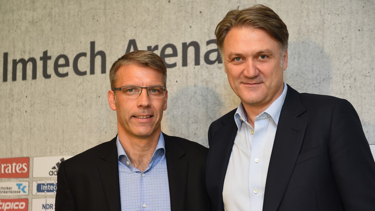 Beiersdorfer (rechts) übernimmt von Knäbel.