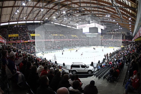 A general view of ice stadium during the Group B Preliminary Round Robin game between Germany and Russia at the IIHF 2009 World Championship at the Postfinance-Arena in Bern, Switzerland, April 24, 20 ...