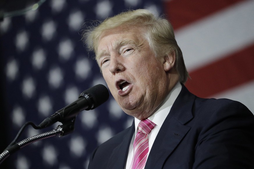 Republican presidential candidate Donald Trump speaks at a rally, Saturday, Oct. 1, 2016, in Manheim, Pa. (AP Photo/John Locher)