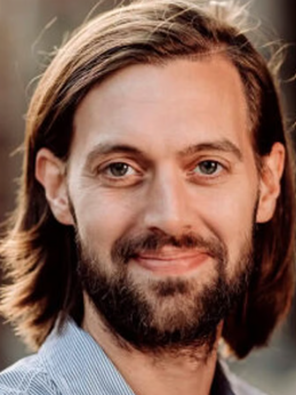 Gert Stulp ist Professor für computergestützte Sozialwissenschaften an der niederländischen Universität Groningen. Mit datengetriebenen Methoden untersucht er, weshalb Menschen Familien gründen – oder ...