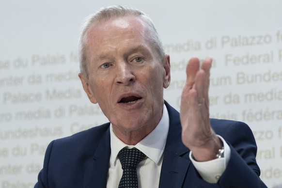 Werner Luginbuehl, Praesident ElCom, blickt auf die Entwicklung der Strompreise und Tarife sowie die Versorgungssicherheit, am Dienstag, 5. September 2023 in Bern. (KEYSTONE/ Marcel Bieri)