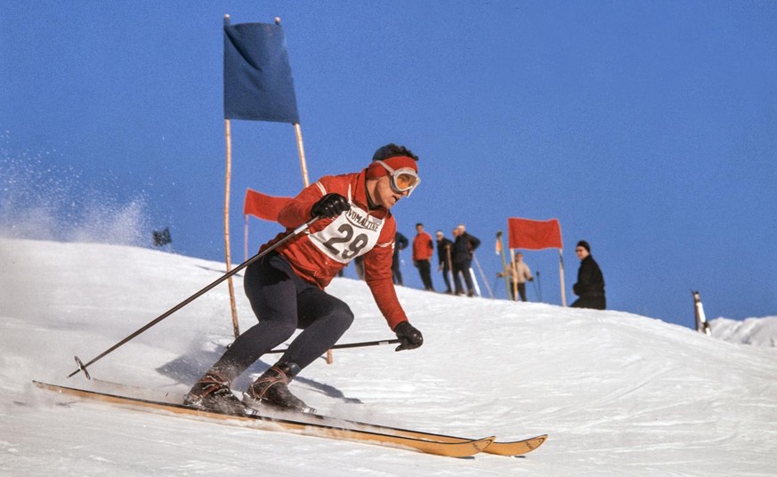 Edmund Bruggmann, Schweiz, in Aktion bei einem Riesenslalomrennen, 1963. (KEYSTONE/PHOTOPRESS-ARCHIV/Str)