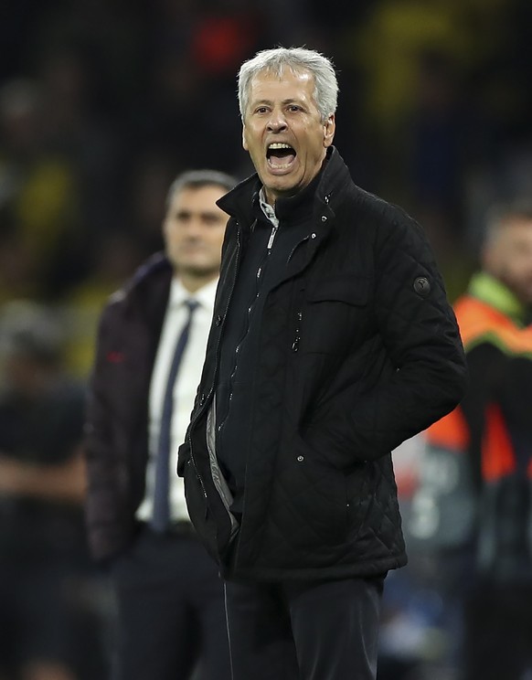 epa07849336 Dortmund&#039;s head coach Lucien Favre reacts during the UEFA Champions League group F soccer match between Borussia Dortmund and FC Barcelona in Dortmund, Germany, 17 September 2019. EPA ...