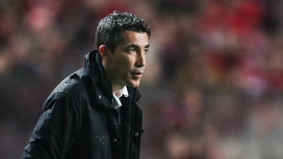 epa07360047 Benfica&#039;s head coach Bruno Lage reacts during the Portuguese First League soccer match between Benfica vs Nacional held at Luz Stadium in Lisbon, Portugal, 10 February 2019. EPA/MARIO ...