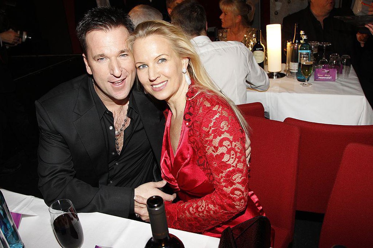 28 Jahre lang war's Liebe zwischen Michael Wendler und Claudia Norberg. Doch dann kam eine 28 Jahre Jüngere.