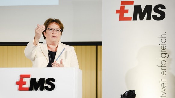 Magdalena Martullo-Blocher, CEO der Ems-Chemie spricht an der Bilanzmedienkonferenz der Ems-Gruppe am Freitag, 11. Februar 2022 in Zuerich. (KEYSTONE/Michael Buholzer)