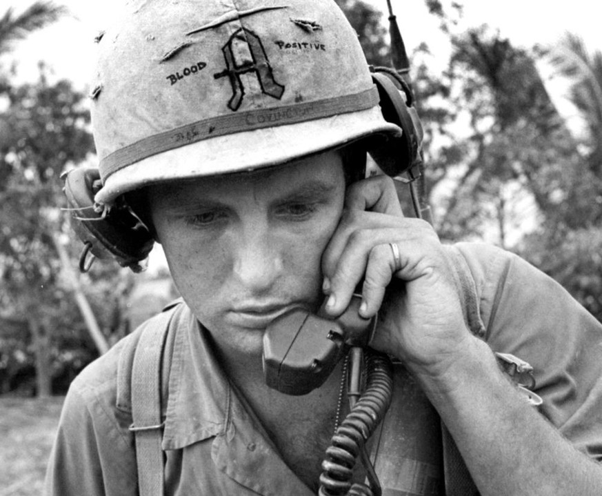 Vietnam Helmet Art, helmet graffiti, slogans 
https://rarehistoricalphotos.com/helmet-graffiti-vietnam-photos/