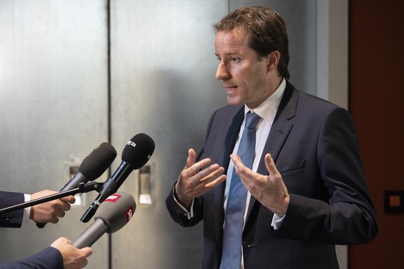 Nationalrat Thomas Aeschi, SVP-ZG, von der Aussenpolitischen Kommission des Nationalrates, APK-N, aeussert sich an einem Point de Presse zur Begrenzungsinitiative, am Mittwoch, 19. Juni 2019, in Bern. ...