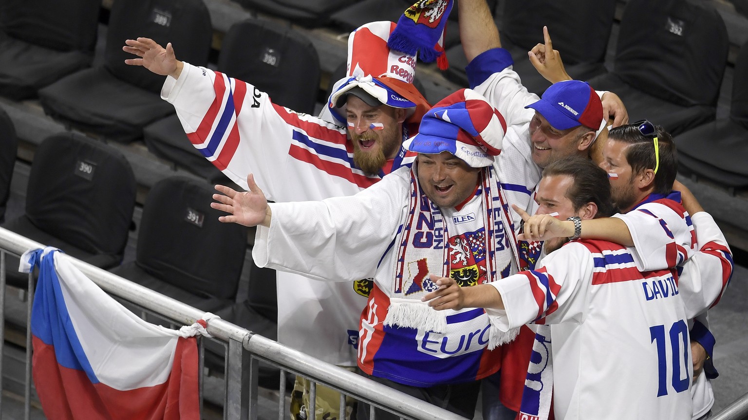 epa06733326 Supporters from Czech Republic are celebrating the Czech 3-0 lead after 1st period during IIHF World Championship group A ice hockey match between France and Czech Republic in Royal Arena  ...