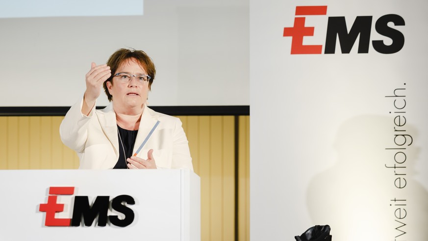 Magdalena Martullo-Blocher, CEO der Ems-Chemie spricht an der Bilanzmedienkonferenz der Ems-Gruppe am Freitag, 11. Februar 2022 in Zuerich. (KEYSTONE/Michael Buholzer)