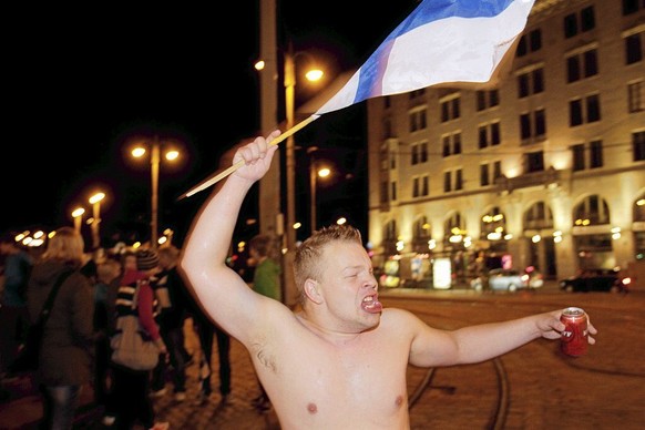Jetzt ist es fix: Finnland qualifiziert sich erstmals fÃ¼r eine EM oder WM
Kiitos Suomi! Alles Legenden. Machbare Gruppe oder nicht, das ist einfach geil und wird gefeiert wie ein WM Titel! Torille!!!