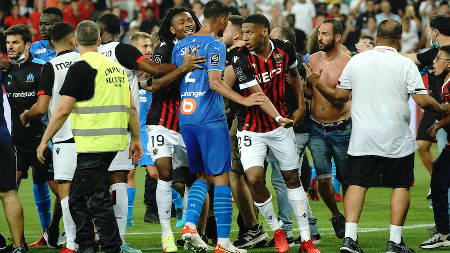 Bagarre generale - Jean Clair Todibo (OGC Nice) - William Saliba (Olympique de Marseille) FOOTBALL : OGC Nice vs Olympique de Marseille - Ligue 1 Uber Eats - Nice - 22/08/2021 NorbertScanella/Panorami ...