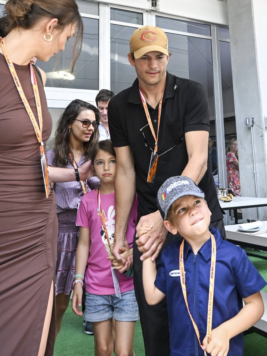 Hier sind sie mit ihren Kindern im Mai 2022 beim Formel 1 Grand Prix von Miami.