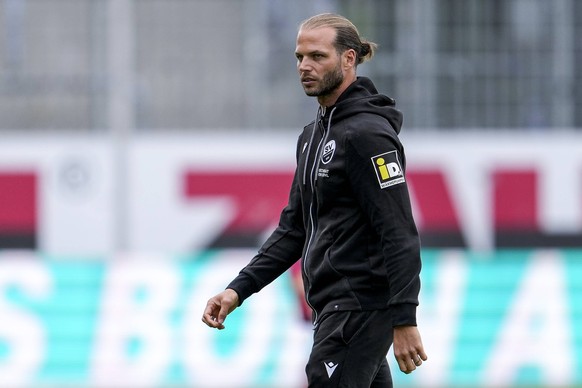 Dennis Diekmeier Interimstrainer, Trainer, SVS, Einzelbild, Einzelfoto, Aktion, Action, 17.05.2025, Sandhausen Deutschland, Fussball, 3. Liga, SV Sandhausen - FC Viktoria K