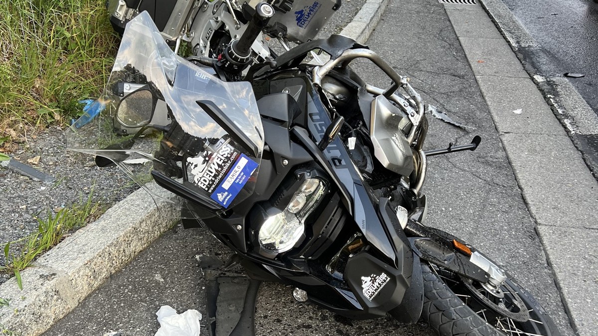 Motorradunfall Axenstrasse 6.6.23