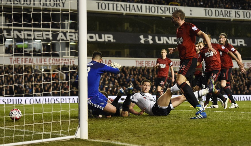 Das 1:0 für Tottenham: sehr kurios.