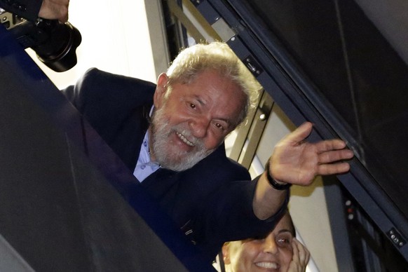 FILE - In this April 5, 2018 file photo, Brazil&#039;s former President Luiz Inacio Lula da Silva waves to supporters, in Sao Bernardo do Campo, Brazil. The Workers’ Party presidential candidate, univ ...