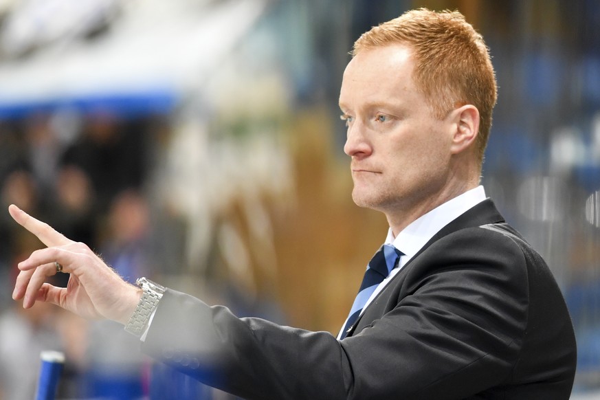 Ambris head coach Gordie Dwyer, beim Eishockey-Qualifikationsspiel der National League A zwischen dem HC Davos und dem HC Ambri-Piotta, am Dienstag, 21. Februar 2017, in der Vaillant Arena in Davos. ( ...