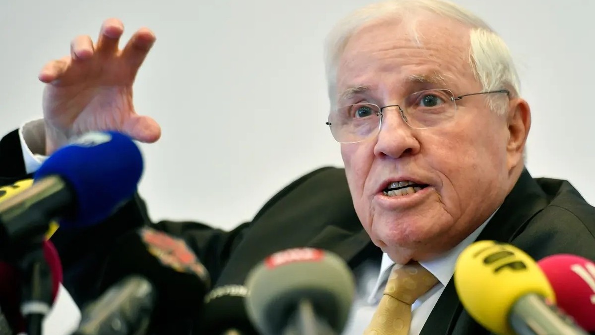 Christoph Blocher macht entschieden vorwärts mit seiner Volksinitiative zur Neutralität.