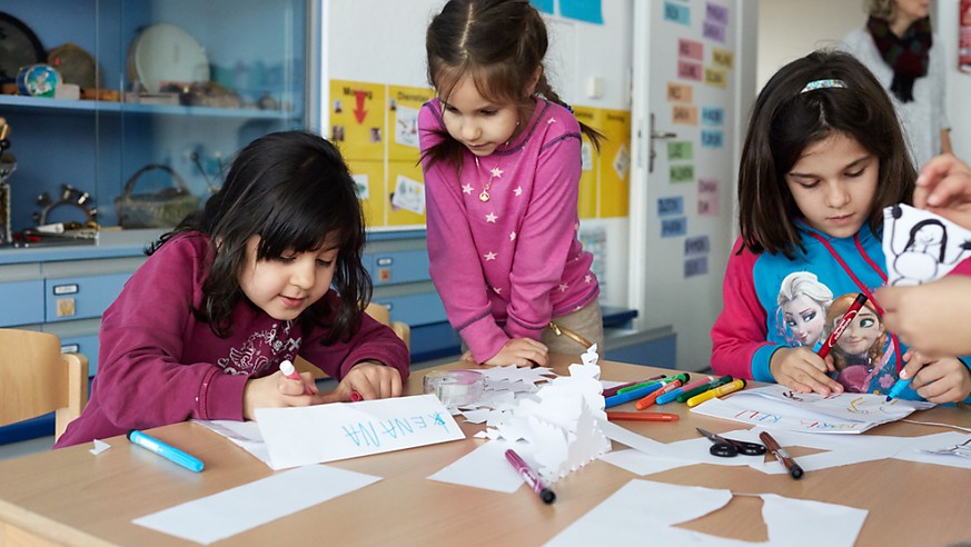 Schicken Eltern ihre Kinder teilweise in die Kita, sollen sie künftig bei der direkten Bundessteuer statt 10&#039;100 Franken bis zu 25&#039;000 Franken abziehen können. Das Parlament hat einem höhere ...