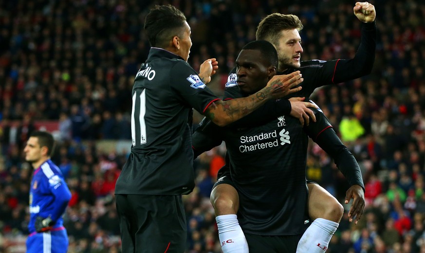 Liverpoool zieht dank Benteke punktmässig mit Manchester United gleich.