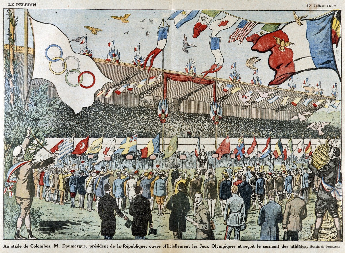JEUX OLYMPIQUES 1924 Au stade de Colombes, M. Gaston DOUMERGUE 1863-1937, president de la Republique, ouvre officiellement les Jeux Olympiques de 1924 et recoit le serment des athletes. Illustration d ...