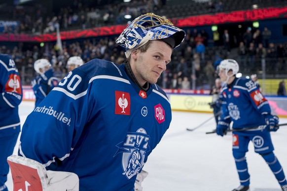 Goalkeeper Leonardo Genoni (EVZ) looks after the Champions Hockey League game between Switzerlands EV Zug and Czech HC Sparta Prague on Wednesday, 12. November 2025 at the OYM Hall in Zug. (KEYSTONE/C ...
