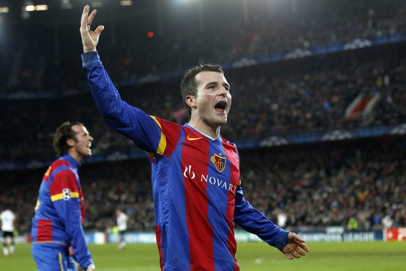 ARCHIVBILD ZUM KEYSTONE-SDA ARTIKEL ZUR CL KAMPAGNE DES FC BASEL GEGEN MANCHESTER UNITED 2011 - Basel&#039;s Alex Frei celebrates after scoring the 2-0 during the UEFA Champions League Group C soccer  ...