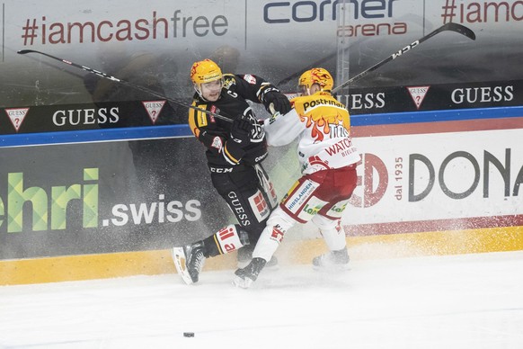 From left, Lugano&#039;s PostFinance Top Scorer Calvin Thuerkauf and Bienne&#039;s PostFinance Top Scorer Toni Rajala during the National League qualification game between HC Lugano and EHC Bienne at  ...
