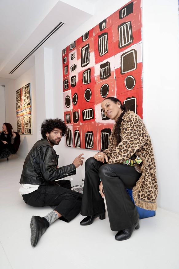 Noah Becker und Mutter Barbara Becker bei der Vernissage von Noah Beckers Ausstellung My first word was ball in Madrid *** Noah Becker and his mother Barbara Becker at the opening of Noah Beckers exhi ...