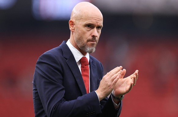 Football - Premier League - Manchester United, ManU v Liverpool 1st September 2024 - Premier League - Manchester United v Liverpool - Manchester United manager Erik ten Hag applauds the support after  ...