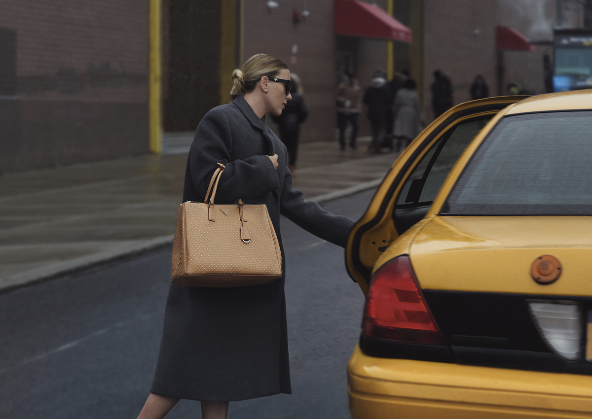 Scarlett Johanson Prada Camparen