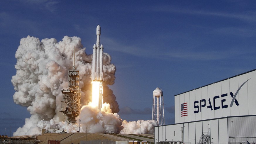 Nasa beauftragt SpaceX mit Mission zum eisigen Jupitermond Europa - Vimarsana News