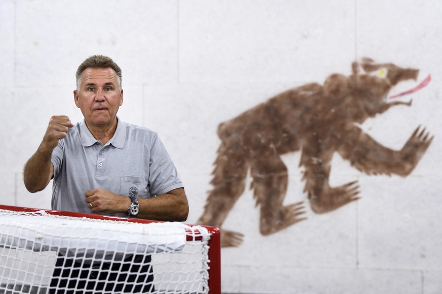 Der neue SCB Headcoach Don Nachbaur posiert waehrend ein Medientermin, am Freitag, 26. Juni 2020 in der Postfinance Arena in Bern. (KEYSTONE/Anthony Anex)