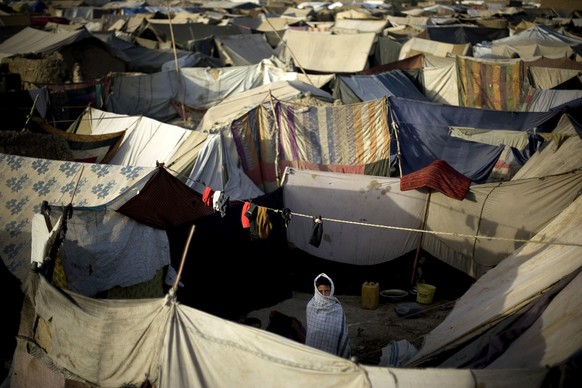 Ein Lager bei Kabul. Tausende fliehen in Afghanistan vor den Kämpfen zwischen Regierungstruppen und Taliban-Kämpfern.&nbsp;