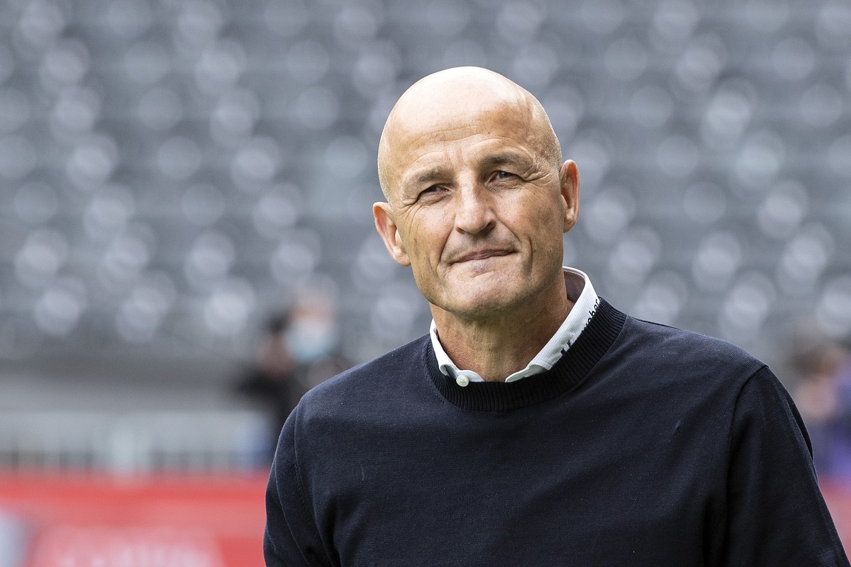 St. Gallens Trainer Peter Zeidler erscheintl im Schweizer Fussball Cupfinal zwischen dem FC St. Gallen und dem FC Luzern, am Pfingstmontag, 24. Mai 2021, im Stadion Wankdorf in Bern. (KEYSTONE/Peter S ...