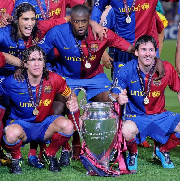 Bildnummer: 04516507 Datum: 27.05.2009 Copyright: imago/Ulmer/Teamfoto
FC Barcelona ist Champions League Sieger 2009, hi.v.li.: Eric Abidal, Bojan Krkic, Marc Muniesa, Seydou Keita, Gerard Pique, Thi ...