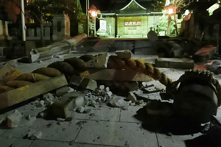 epaselect epa11052267 A look at the damage at Onohiyoshi Shrine after a strong earthquake in Kanazawa, central Japan, January 1, 2024. A strong earthquake struck a large area on the coast of the Sea of ​​Japan, right ...