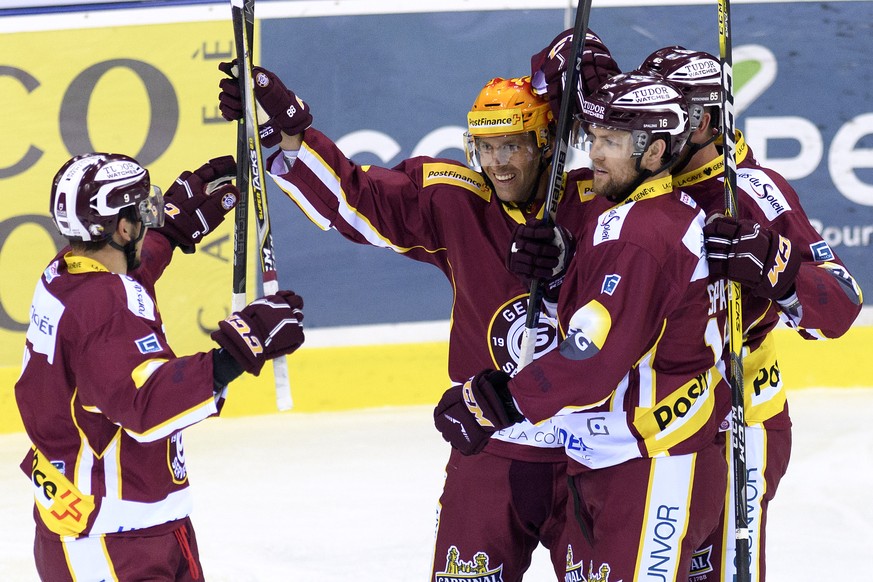 Les joueurs genevois, laissent eclater leur joie, lors du match du championnat suisse de hockey sur glace de National League LNA, entre le Geneve Servette HC et le Lausanne HC, LHC, ce jeudi 7 septemb ...