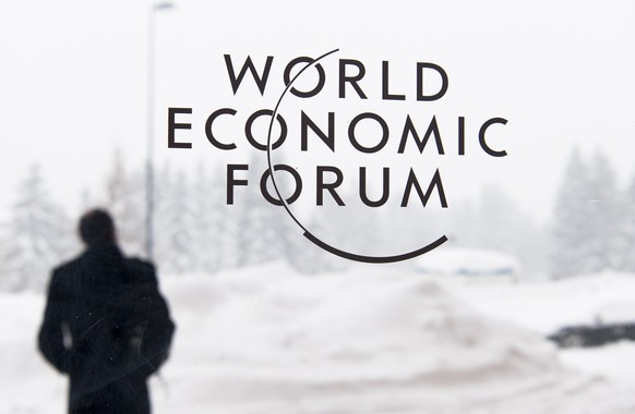 ARCHIVBILD ZUR MELDUNG, DASS DAS WEF 2022 VOM 22. BIS 26. MAI STATTFINDET, AM FREITAG, 21. JANUAR 2022 - The Logo of the 48th annual meeting of the World Economic Forum, WEF, in Davos, Switzerland, Su ...