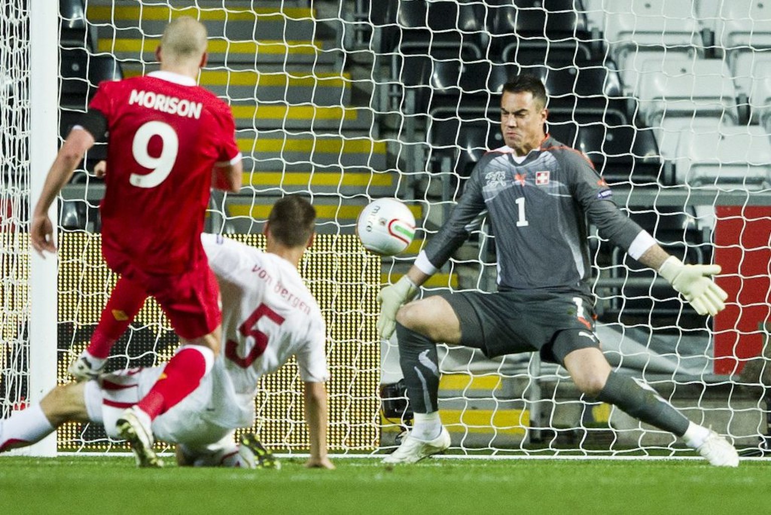 Die EM 2012 verpasst die Schweiz nach ein bitteren 0:2-Niederlage gegen Wales.