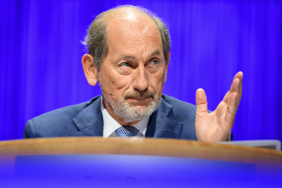 epa11286498 Nestle chairman Paul Bulcke speaks during the 157th Annual General Meeting (AGM) of the Nestle Group, the world's largest food and beverage company, at the Swiss Tech Convention Cente ...