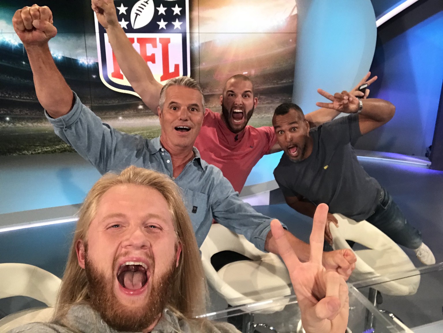 Das ranNFL-Moderatoren-Team wird beim Super Bowl zu Topform auflaufen. Wetten?!