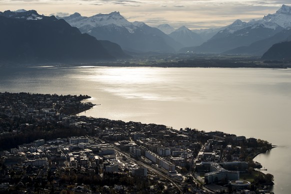 View from Mont-Pelerin overlooking the city of Vevey on the shore of Lake Geneva, Switzerland, on Sunday, November 20, 2016.(KEYSTONE/Jean-Christophe Bott)