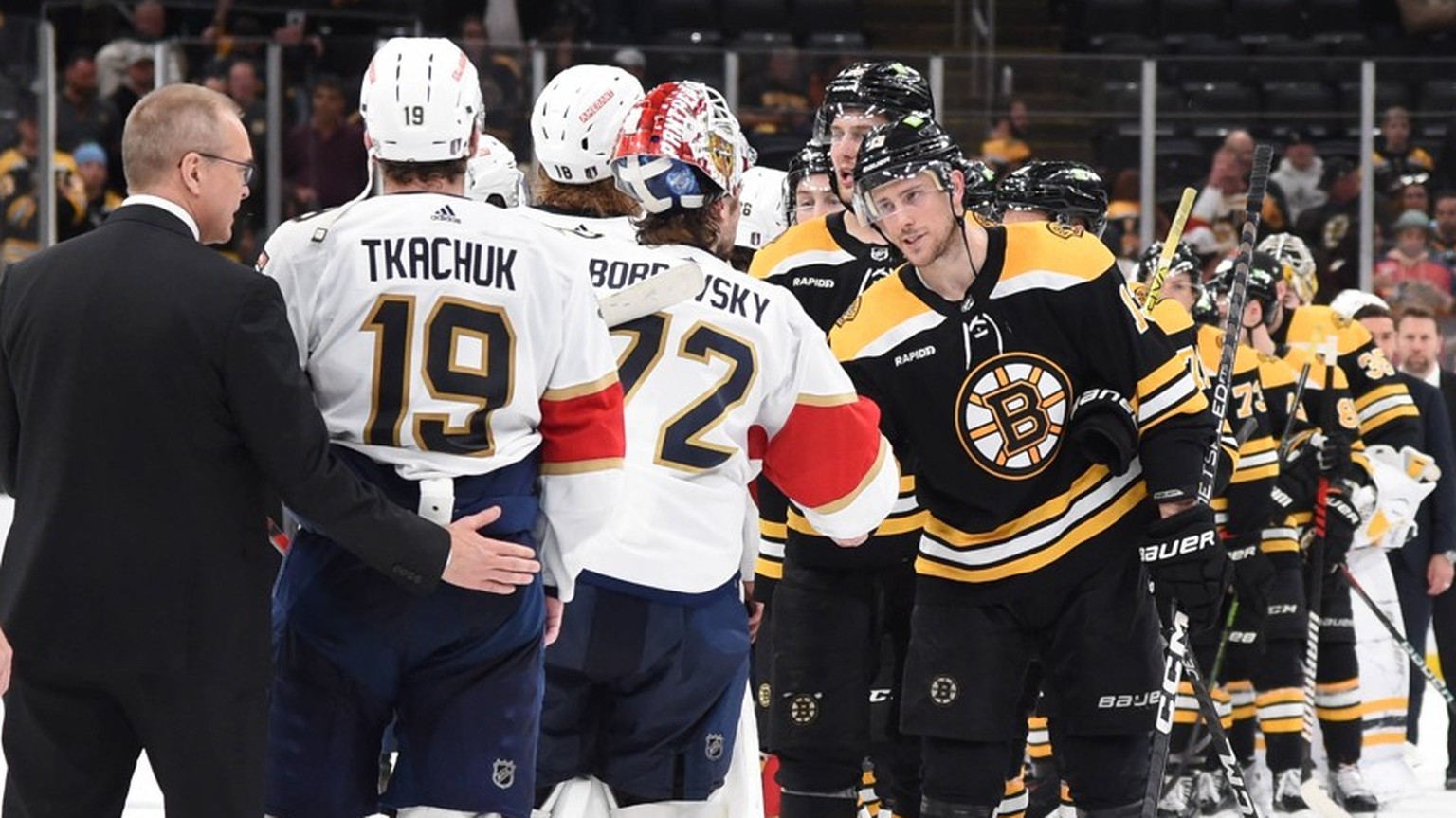 NHL, Eishockey Herren, USA Stanley Cup Playoffs-Florida Panthers at Boston Bruins Apr 30, 2023 Boston, Massachusetts, USA The Florida Panthers and Boston Bruins shake hands after the Panthers defeated ...