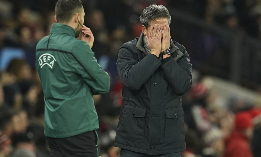 Young Boys&#039; head coach David Wagner reacts during the Champions League group F soccer match between Manchester United and Young Boys, at Old Trafford stadium in Manchester, England, Wednesday, De ...